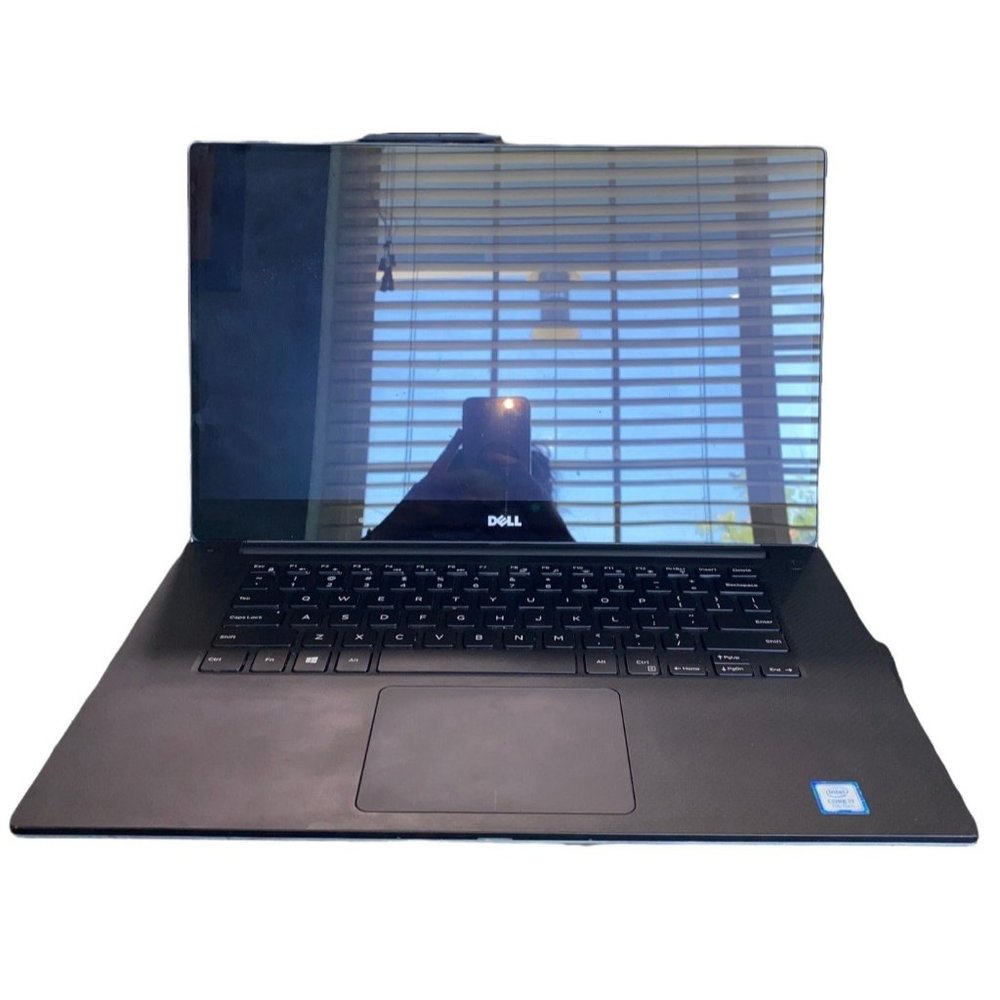 DELL XPS 15 9560 Laptop 16 Inch Intel CORE i7 7th Gen - Picture 1 of 5